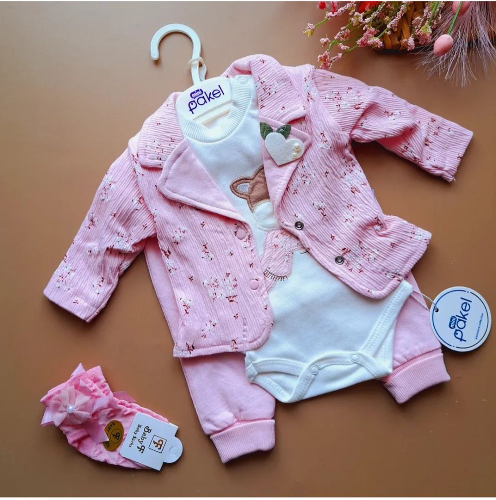 Крутий костюмчик для дівчинки 